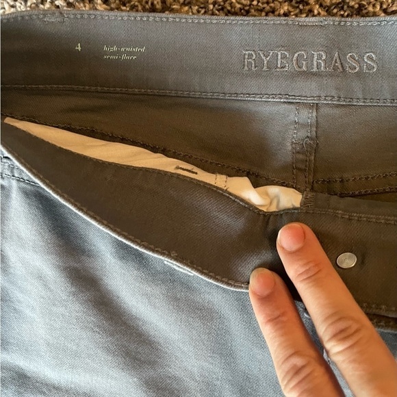 5/$25 RYEGRASS high-waisted, semi-flare denim jean size 4 - Picture 5 of 8